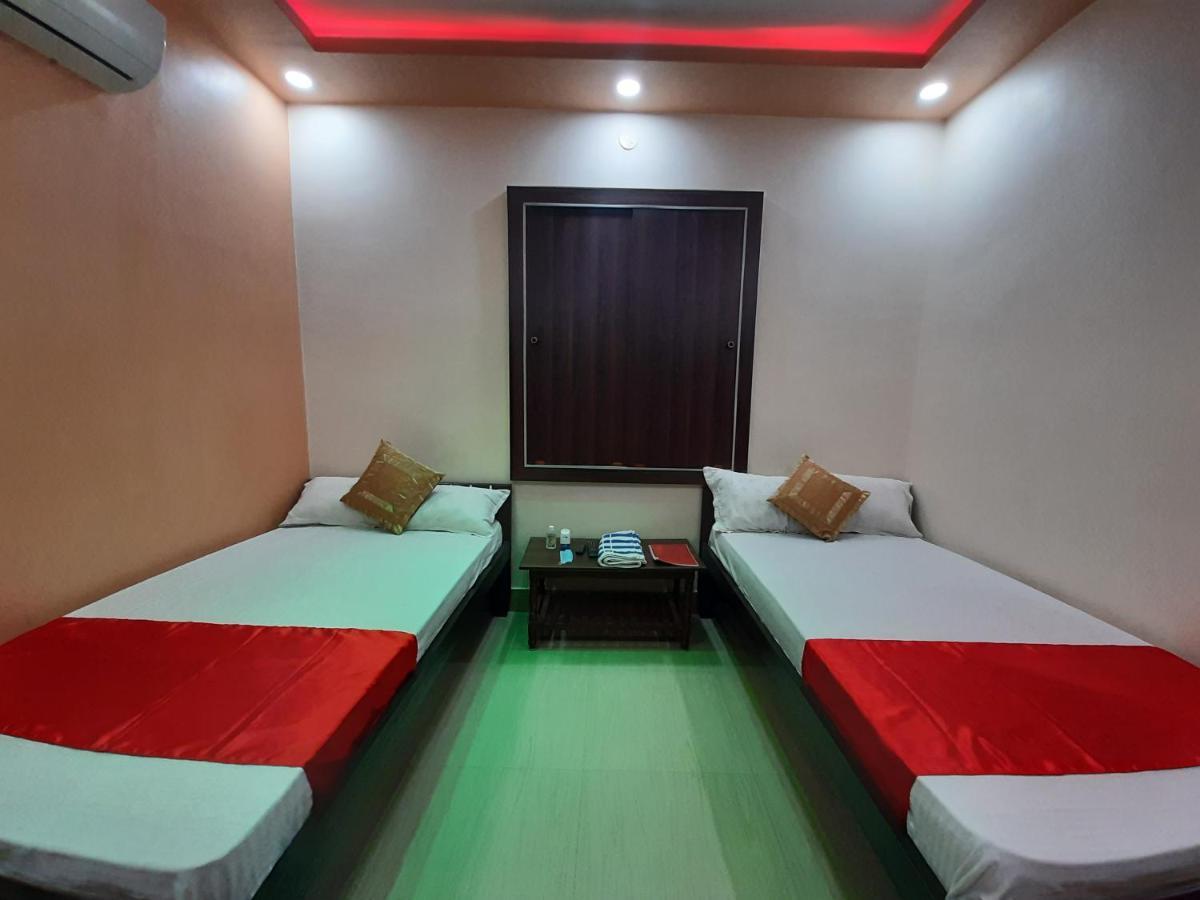 Hotel Shakuntla Palace - 400 Meters Away From Vishnu Pad Temple 7 Mins Walk Gaya Exterior foto