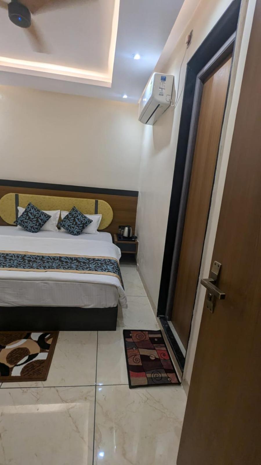 Hotel Shakuntla Palace - 400 Meters Away From Vishnu Pad Temple 7 Mins Walk Gaya Exterior foto