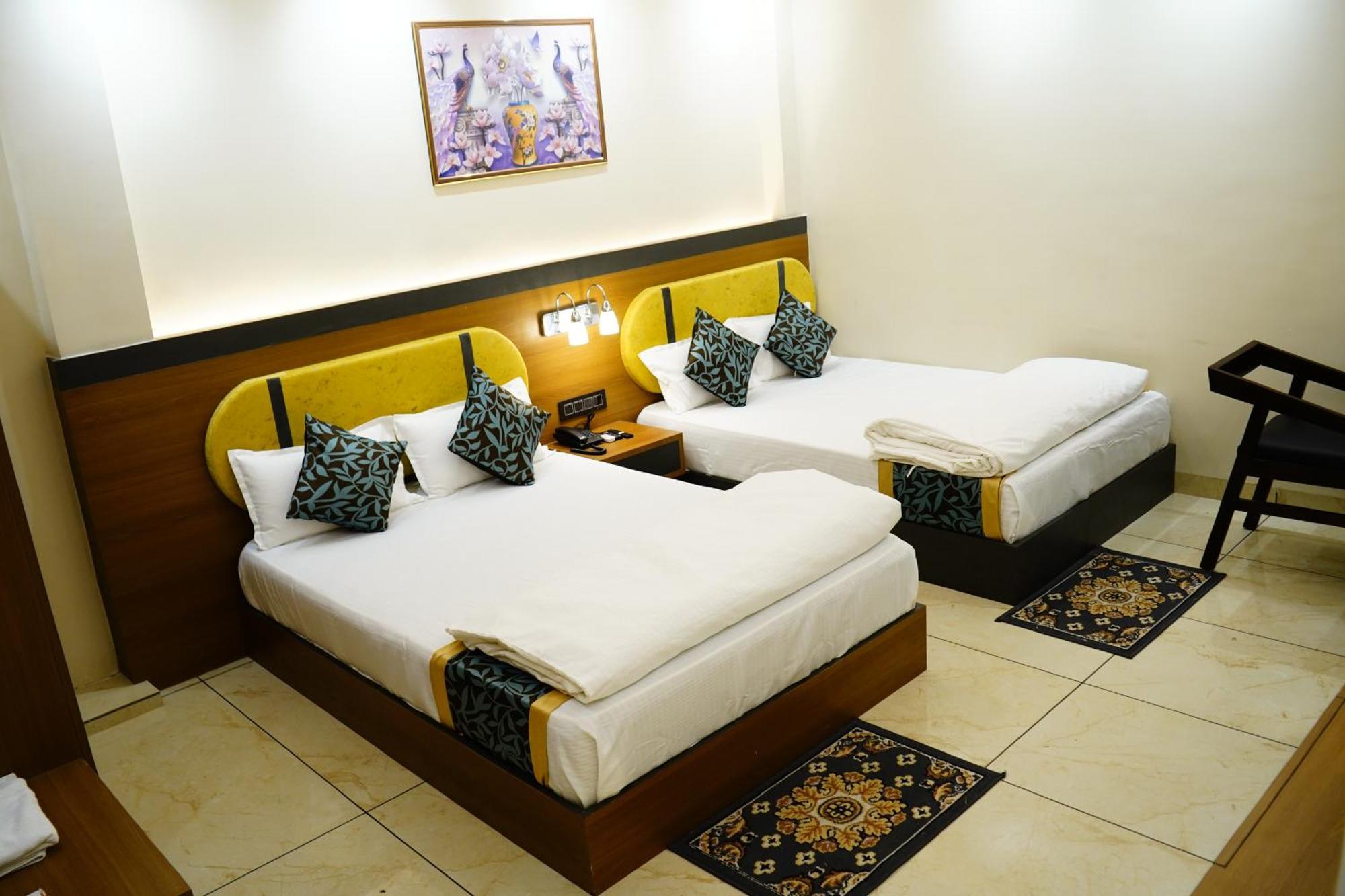 Hotel Shakuntla Palace - 400 Meters Away From Vishnu Pad Temple 7 Mins Walk Gaya Exterior foto